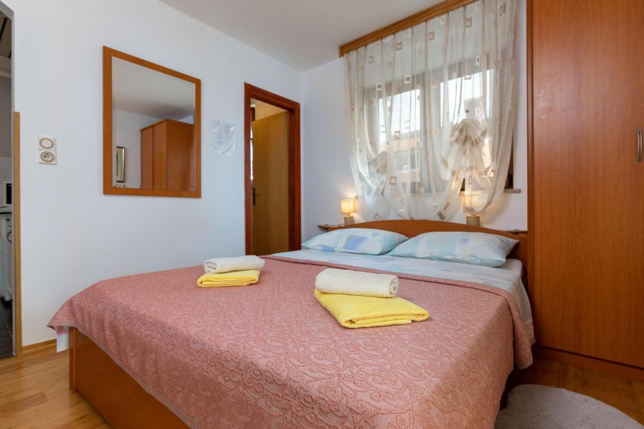 Apartments Kristina 罗维尼 外观 照片