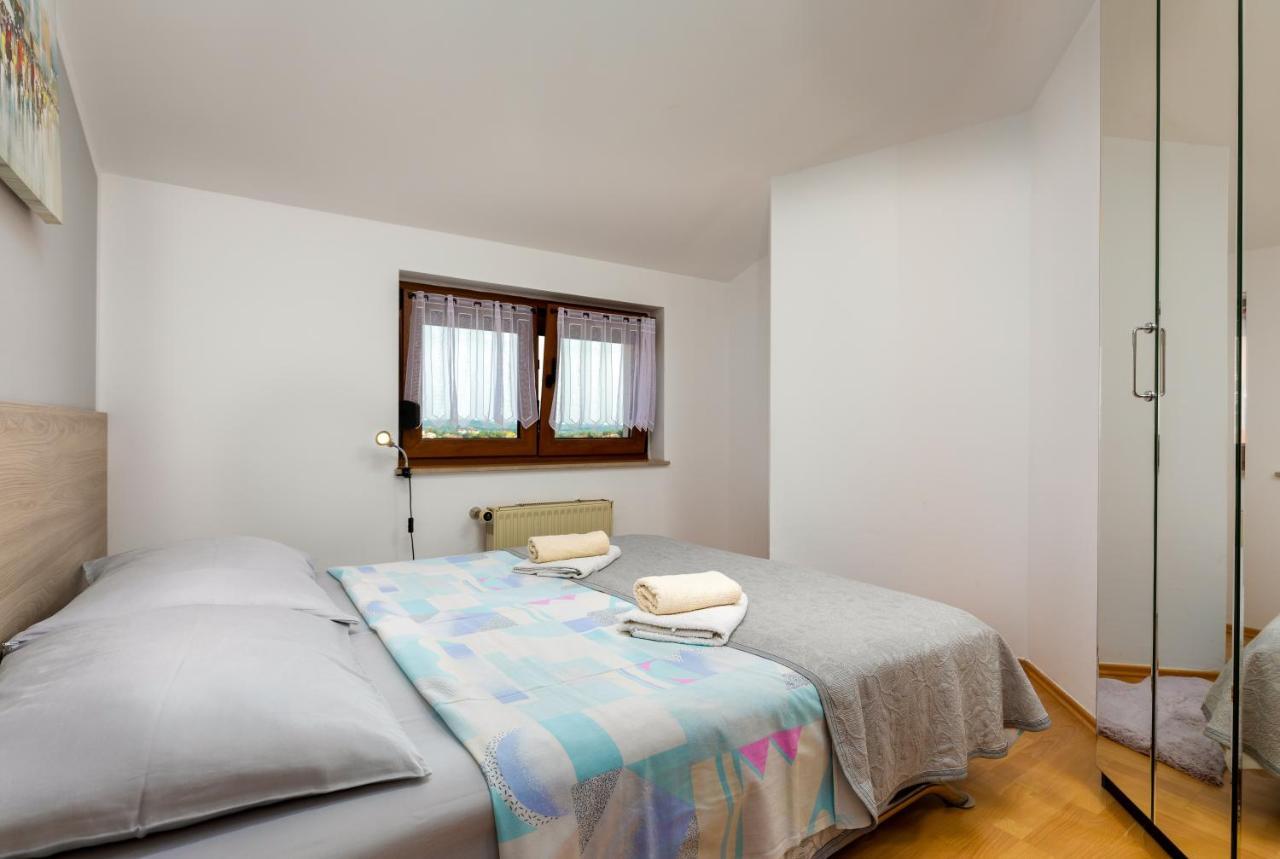 Apartments Kristina 罗维尼 外观 照片