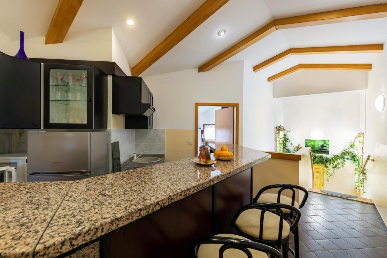 Apartments Kristina 罗维尼 外观 照片
