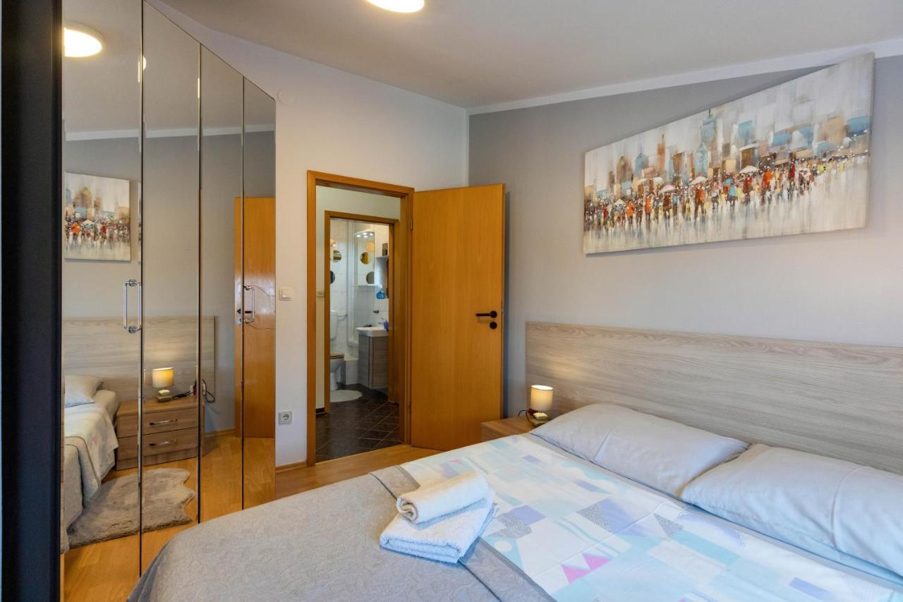 Apartments Kristina 罗维尼 外观 照片